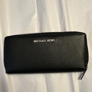 Michael Kors Black Pebbled Leather Zip Wallet